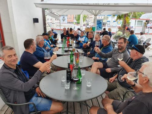 34 Mittagessen im Rest. Güterhof