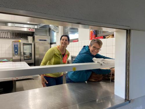 03 Pizzaessen wir sind bereit (2)