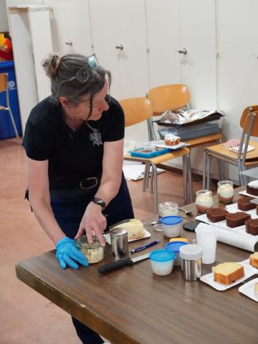 07 Pizzaessen Desserbuffet (1)